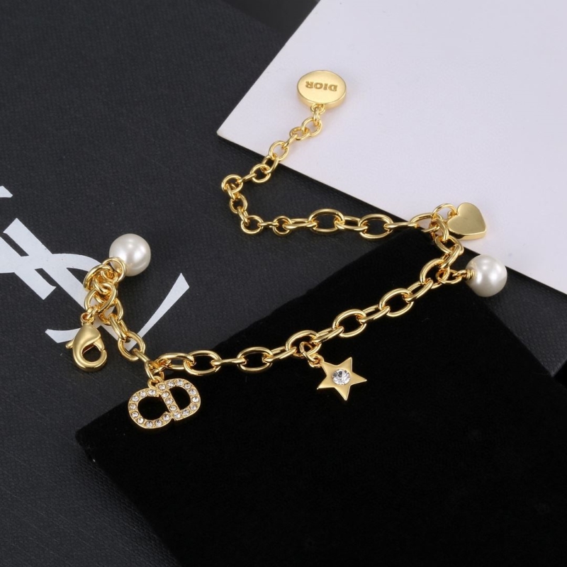 chr1st1an D10r bracelets